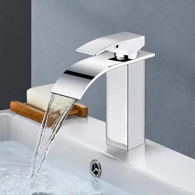 Robinet de Salle de Bain Cascade Chrome