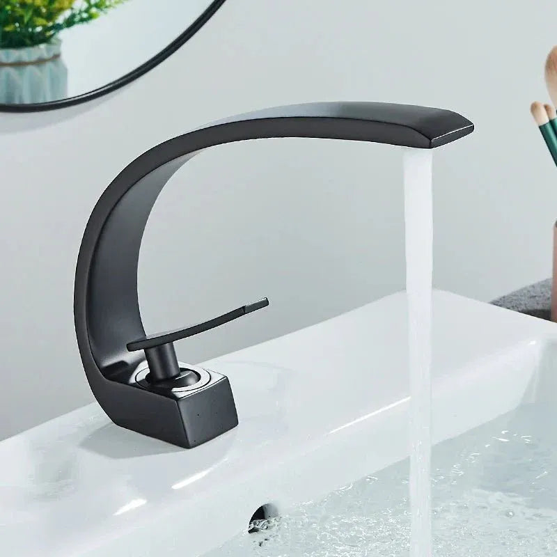 Robinet de Salle de Bain en Laiton Courbé Noir mat Hydro Design