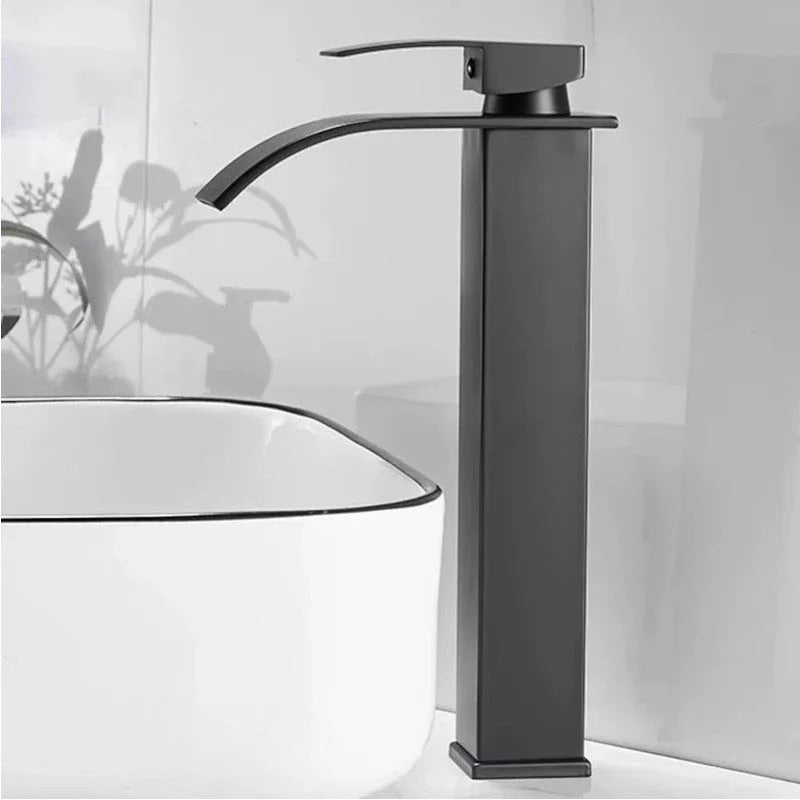 Robinet de Salle de Bain Cascade Noir Mat Long