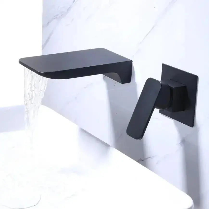 Robinet Mural Cascade Noir Mat